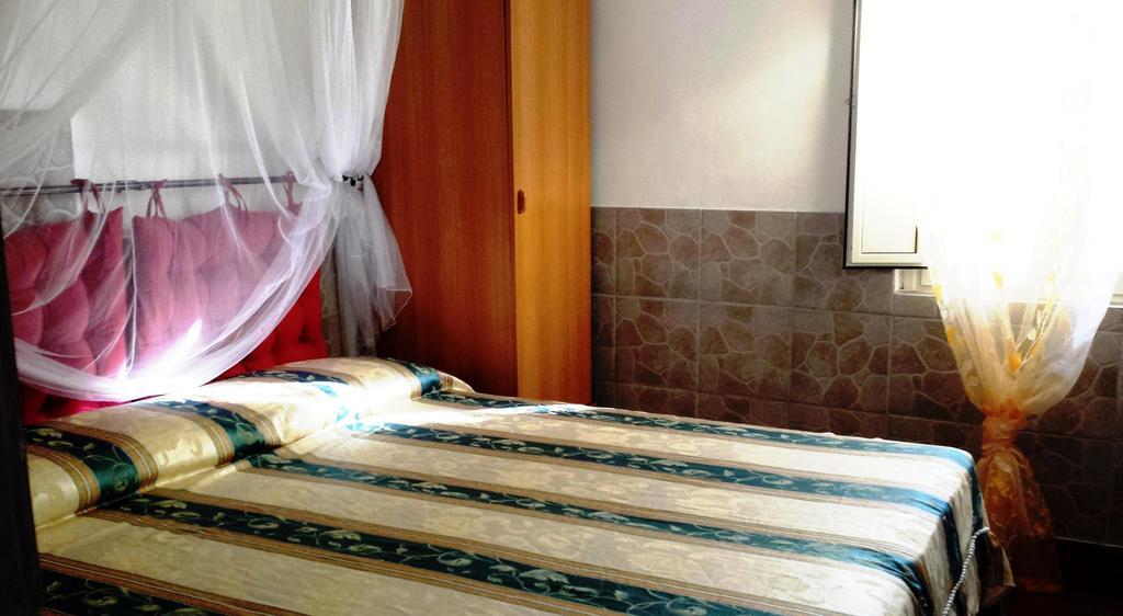 Villaggio Camping Rancho Cagnano Varano Szoba fotó